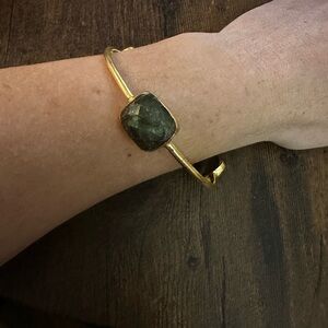 Elegant Gold and Fluorescent Green Stone Bracelet